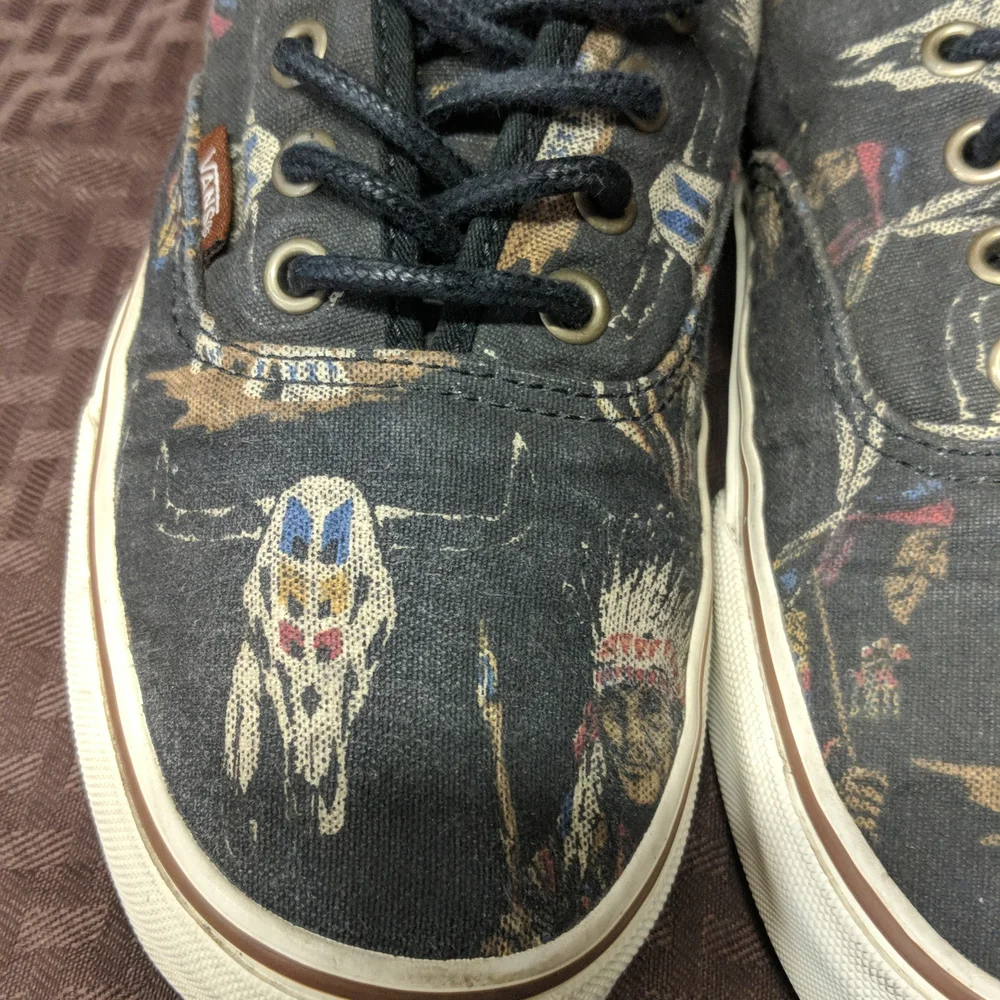 Vans - Picture 4 of 15